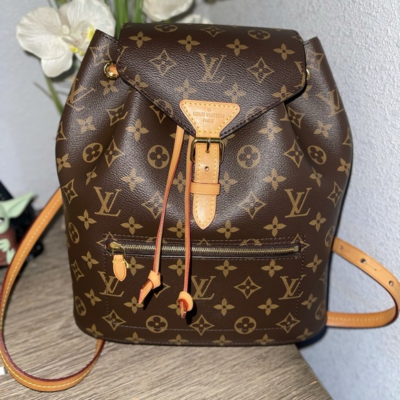Louis Vuitton Montsouris Backpack NM - Picture 2 of 4
